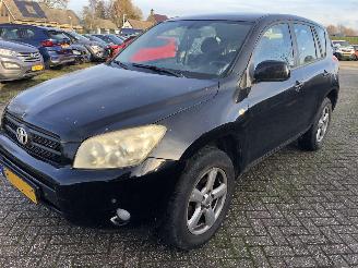 Toyota Rav-4 RAV4 2.0 VVTi Linea Sol picture 3