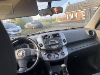 Toyota Rav-4 RAV4 2.0 VVTi Linea Sol picture 13