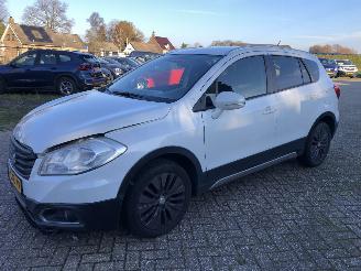 Schadeauto Suzuki SX4 SX4 S-Cross 1.6 Exclusive 2013/12