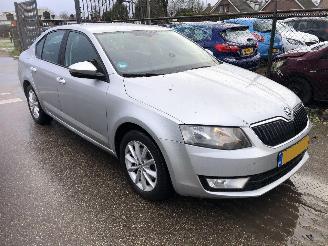 Skoda Octavia Octavia 1.6 TDI Ambition Businessline picture 3