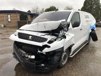Unfall Kfz Van Peugeot Expert Expert 1.5 BlueHDI 100 S&S L3 2023/9