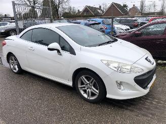 krockskadad bil auto Peugeot 308 308 CC 1.6 THP Noir & Blanc 2010/6