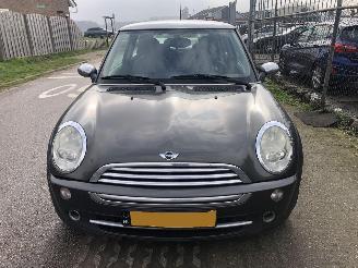 Schadeauto Mini Cooper 1.6 cooper pepper 2006/5