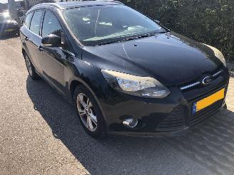 krockskadad bil auto Ford Focus 1.0 ecoboost titanium 2012/7