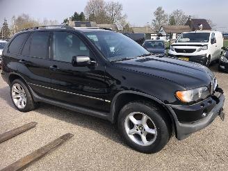 Schadeauto BMW X5 3.0 i executive 2001/6