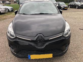 uszkodzony samochody osobowe Renault Clio 0.9 TCE  BOSE 2018/4