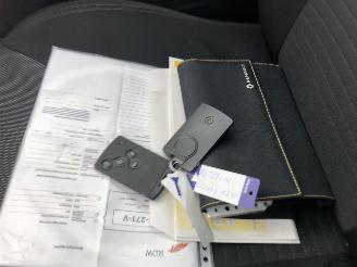 Renault Clio 0.9 TCE  BOSE picture 11