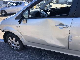 Toyota Verso Verso 1.6 VVT-i Terra picture 4