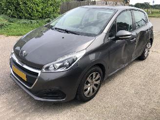 Peugeot 208 208 1.2 PureTech picture 2