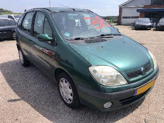 Avarii autoturisme Renault Mégane Scénic renault scenic 1.6 automaat 2000/1
