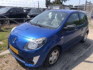 Vaurioauto  passenger cars Renault Twingo Twingo 1.2-16V Authentique 2010/9