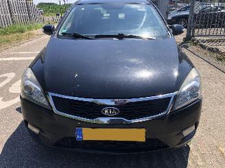Kia Ceed 1.4 VVT X-ecutive picture 3