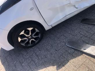 Toyota Aygo Aygo 1.0 VVT-i x-joy picture 8