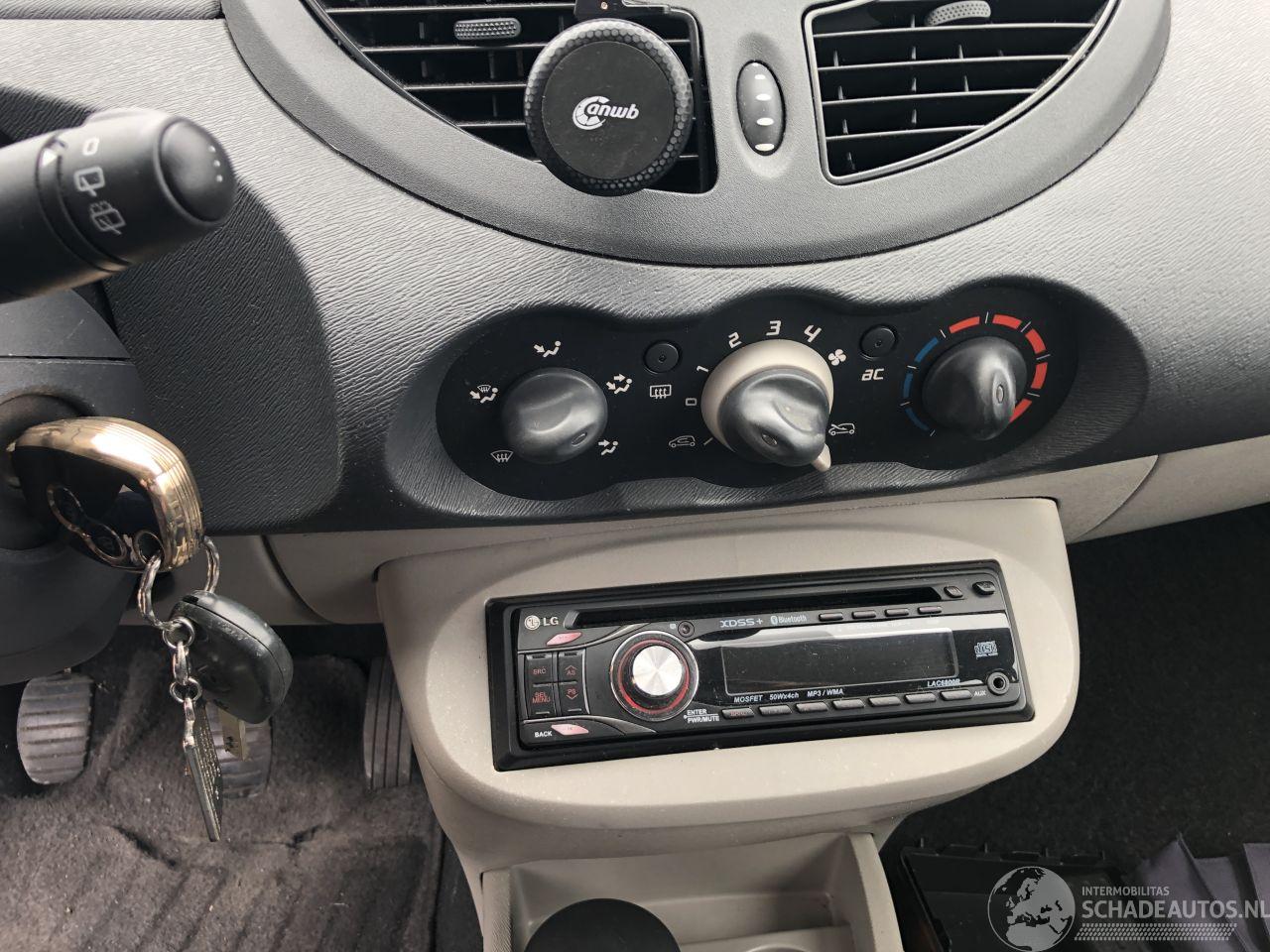 Renault Twingo Twingo 1.2 Authentique
