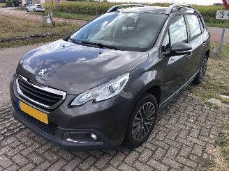 Coche accidentado Peugeot 2008 2008 1.2 PureTech Active 2015/11
