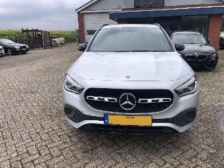 Schadeauto Mercedes GLA GLA  250 E BUSINESS SOLUTION AMG LIMITED 2021/3