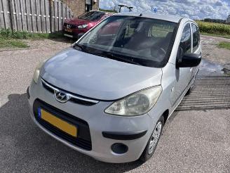 Vaurioauto  passenger cars Hyundai I-10  2008/9