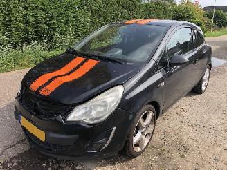 Auto incidentate Opel Corsa 1.2 16 v berlin 2013/8