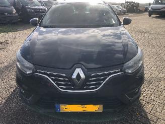 skadebil auto Renault Mégane megane estate 1.2 tce signature exclusive 2018/5