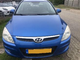 Damaged car Hyundai I-30 i30 2.0i i-Catcher 2007/6
