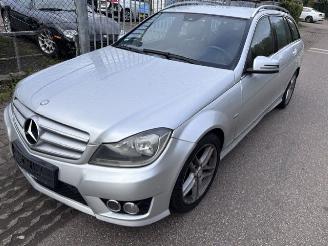 krockskadad bil auto Mercedes C-klasse 200 cdi 2012/1