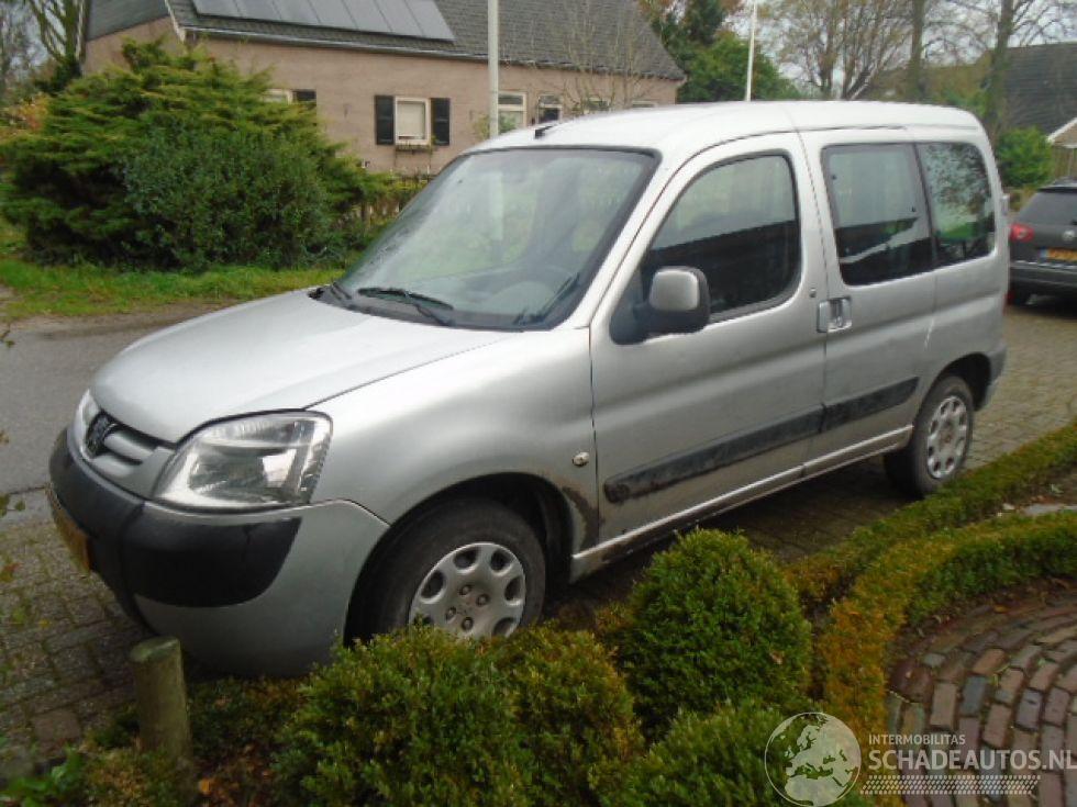 Peugeot Partner 1.6 hdi diesel 5 persoons