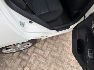Toyota Auris 1.8 Full Hybrid Dynamic Navi Clima Cruise picture 16