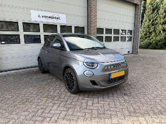 Damaged car Fiat 500 Icon 42 kWh Navi Cruise Clima NAP ! 2020/12