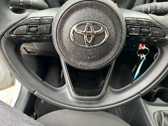 Toyota Aygo X 1.0 VVT-i MT Play Navi Cruise 29303 Km NAP ! picture 7