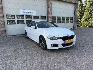 skadebil auto BMW 3-serie 318i M-Sport Automaat Leder Cruise NAP ! 2019/3