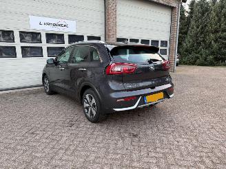 Kia Niro 1.6 GDi Hybrid Automaat Navi Clima 85304 Km NAP ! picture 4