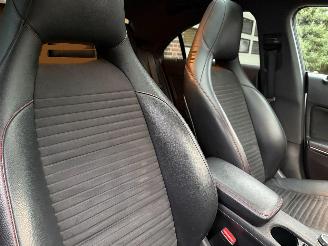 Mercedes Cla-klasse 200 AMG-Line Automaat Pano Navi Clima NAP ! picture 6