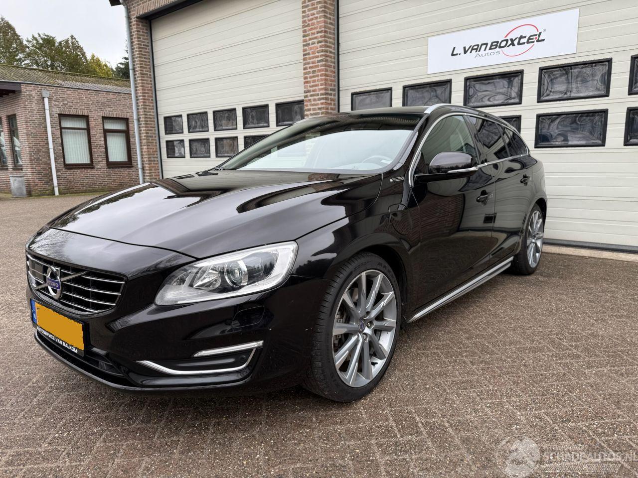 Volvo V-60 2.4 D6 AWD Plug-In Hybrid Summum Automaat Schuifdak NAP !