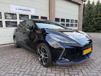 Unfallwagen MG MG4 Long Range 64 kWh Luxury Navi Clima 39369 Km NAP 2023/12