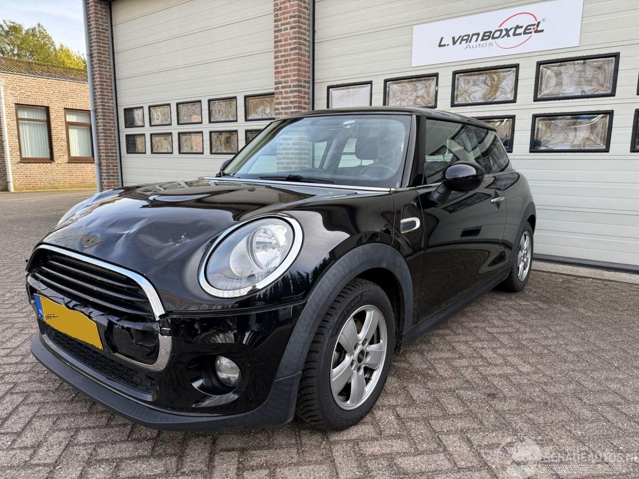 Mini Cooper 1.5 Business Navi Cruise 112206 Km NAP !