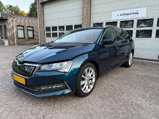 skadebil auto Skoda Superb 1.4 TSI iV PHEV Automaat Pano 93807 Km 2022/3