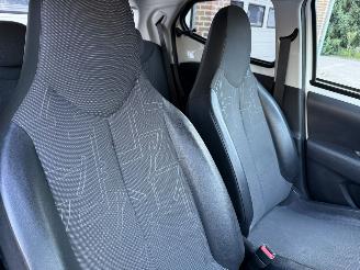Toyota Aygo 1.0 VVT-i X Navi Clima 81688 Km NAP ! picture 6