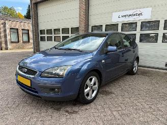Avarii autoturisme Ford Focus 1.6-16V Futura Automaat Airco NAP ! 2006/7