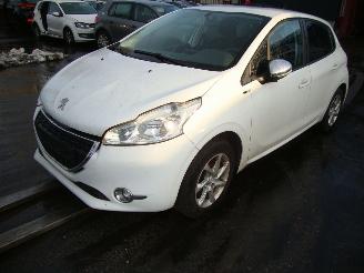 Autoverwertung Peugeot 208  2013/1