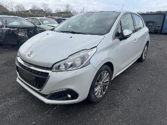 Coche siniestrado Peugeot 208  2019/1