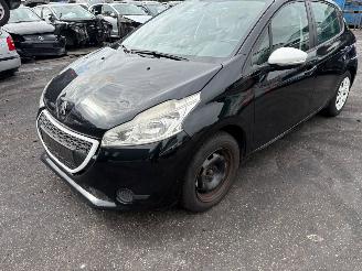 Sloopauto Peugeot 208  2014/1