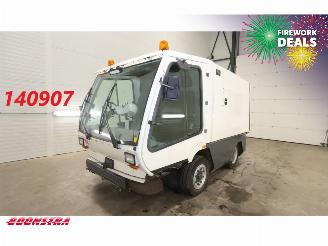 Vaurioauto  machines TENNANT  HMF 426 Veegmachine 2007/6