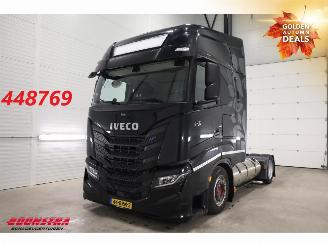 skadebil vrachtwagen Iveco S-way 460 LNG LED ACC Standairco 4X2 . 2021/5
