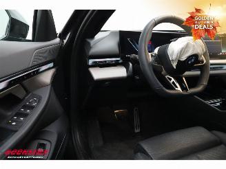 BMW i5 eDrive40 84 kWh M-Sport HUD Memory 360° AHK 18.410 km! picture 18