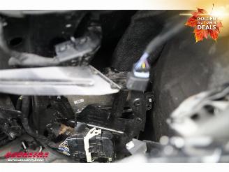Ford Focus 1.0 EcoB. Hybrid ST-Line Cruise SHZ PDC Stuurverwarming LED picture 16