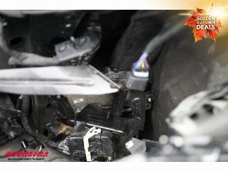 Ford Focus 1.0 EcoB. Hybrid ST-Line Cruise SHZ PDC Stuurverwarming LED picture 16