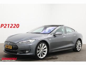 Schadeauto Tesla Model S P85+ Pano Leder Camera SHZ 2013/11