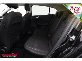 Ford Focus 1.0 EcoBoost Aut. Titanium Navi Clima Cruise LRHZ Camera AHK picture 23