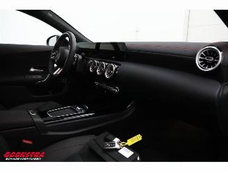 Mercedes Cla-klasse 180 Shooting Brake Star Edition 7G-Tronic AMG LED ACC Camera SHZ 6.727 km! picture 14