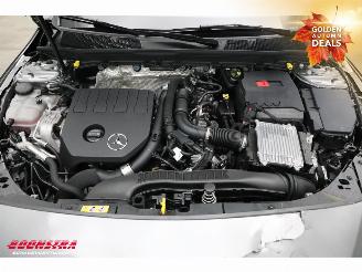 Mercedes Cla-klasse 180 Shooting Brake Star Edition 7G-Tronic AMG LED ACC Camera SHZ 6.727 km! picture 10